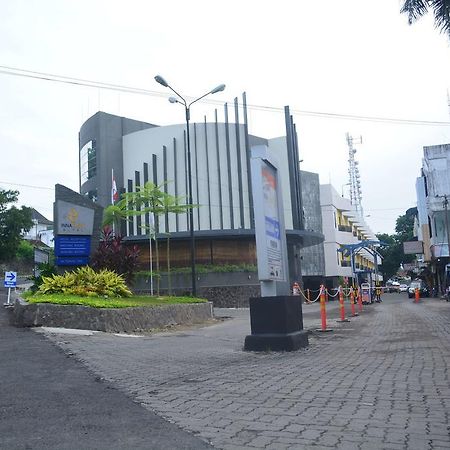 Yunna Hotel Lampung Bandar Lampung Exterior foto