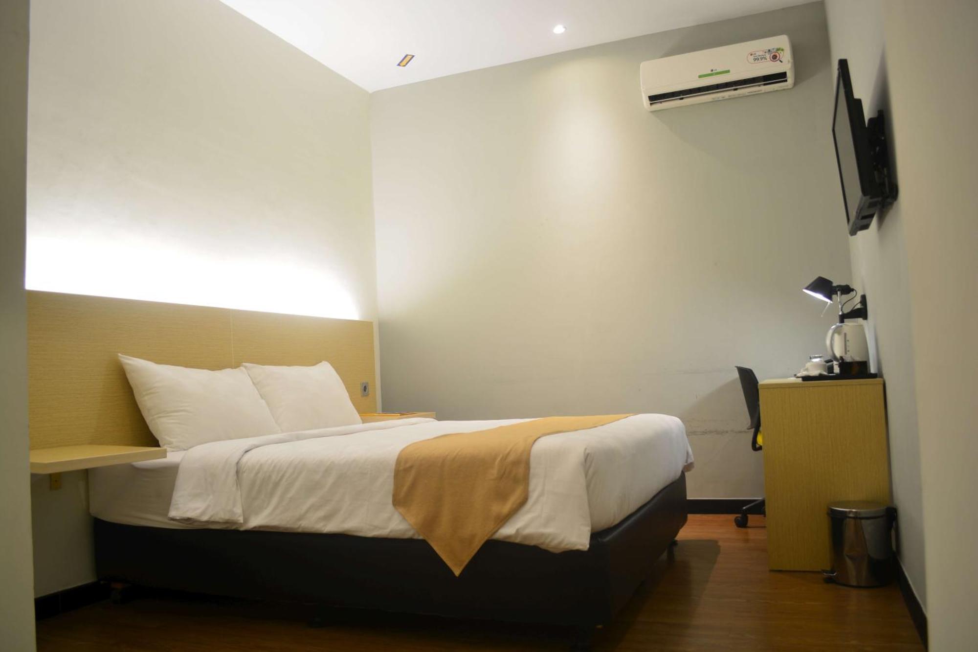 Yunna Hotel Lampung Bandar Lampung Zimmer foto